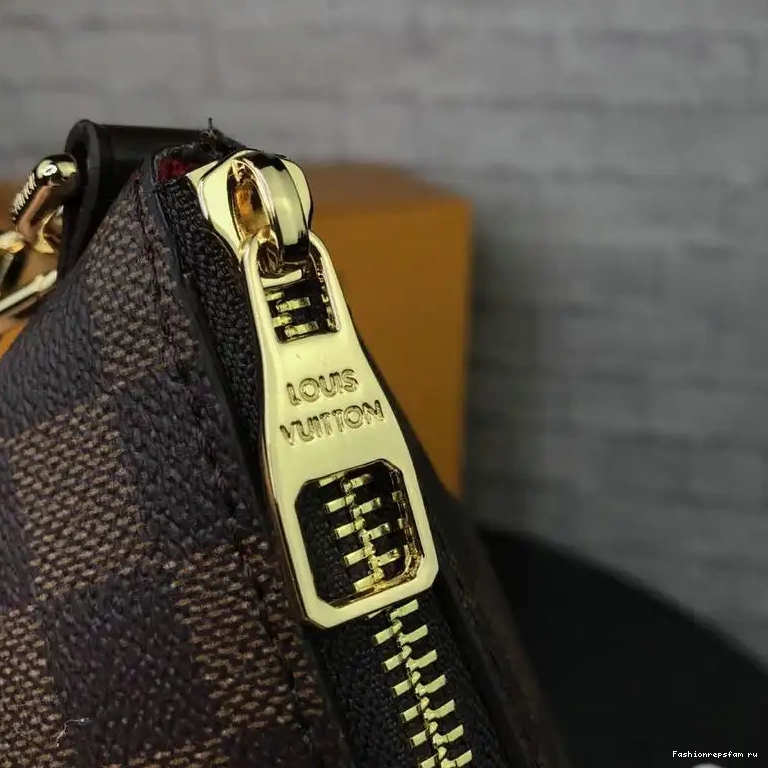 Fashionrepsfam ru Bags 19T1L0074 LV 0820